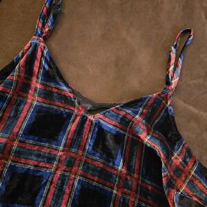 Torrid Top Women Size 1 Sophie Velvet Swing Cami Tartan Plaid Adjustable V Neck